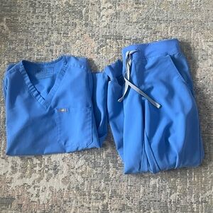 Cecil figs 
Xs one pocket top 
Small P Zamora jogger